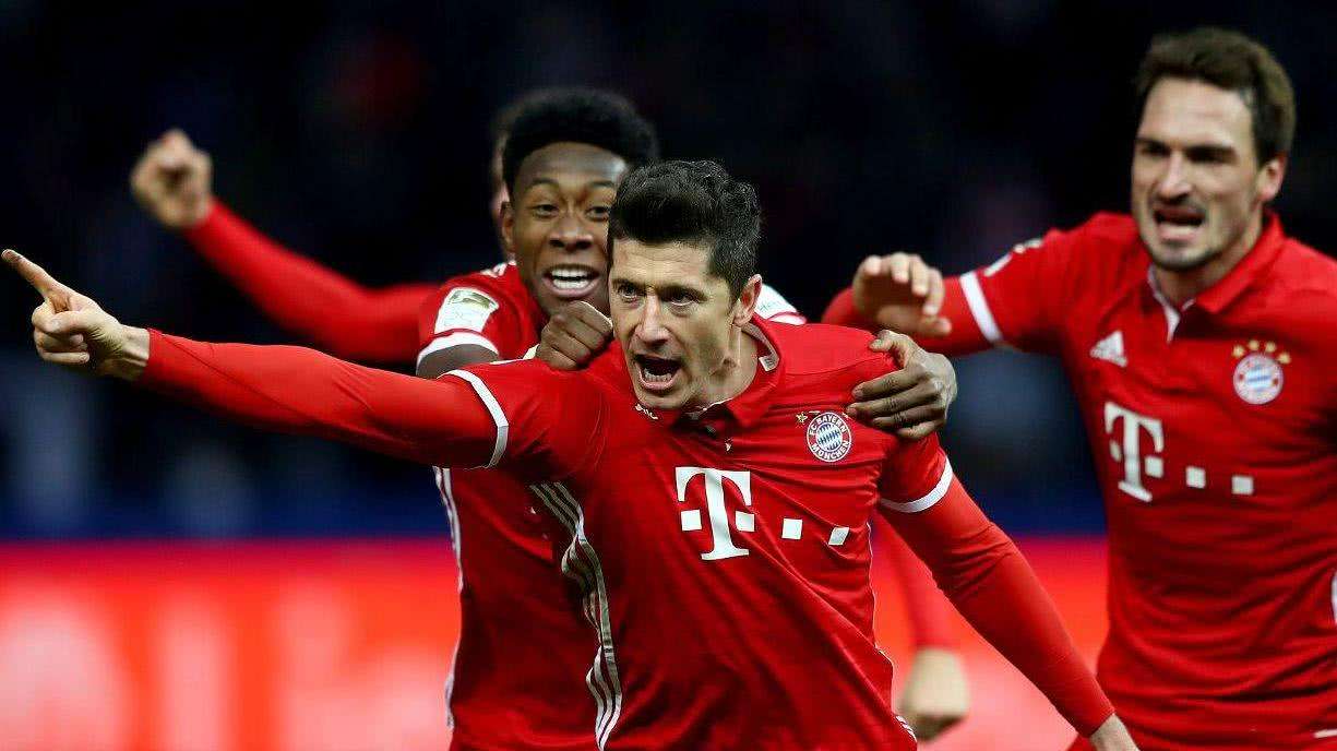 阿隆索暴怒！弗兰-加西亚一分钟两黄染红（弗兰-加西亚一分钟连吃两黄被罚下，阿隆索怒不可遏）