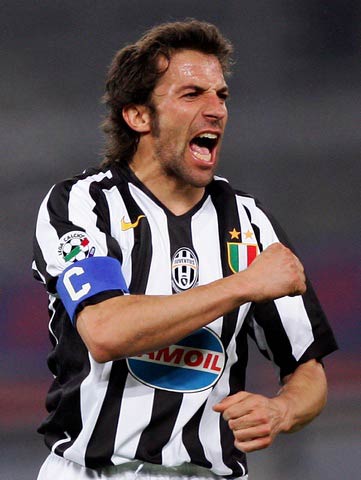 足球巴萨公布主力中场伤情，将缺阵一月（巴萨官宣主力中场受伤，预计缺席一个月）