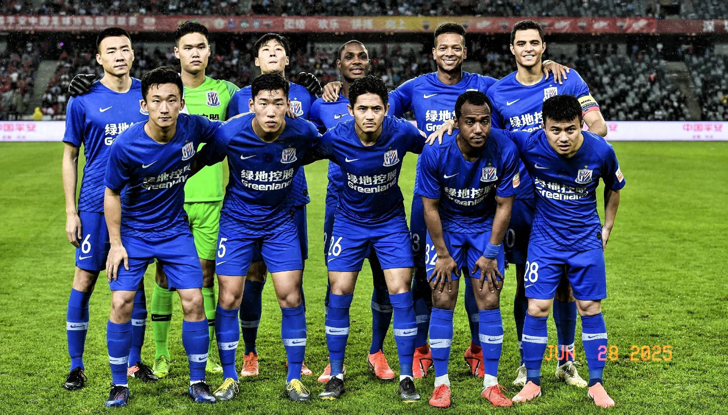 热议成都平神户：虽有遗憾但值得尊重，给中超挣脸没得黑（成都战平神户引热议：有憾仍可敬，为中超长脸无可指摘）