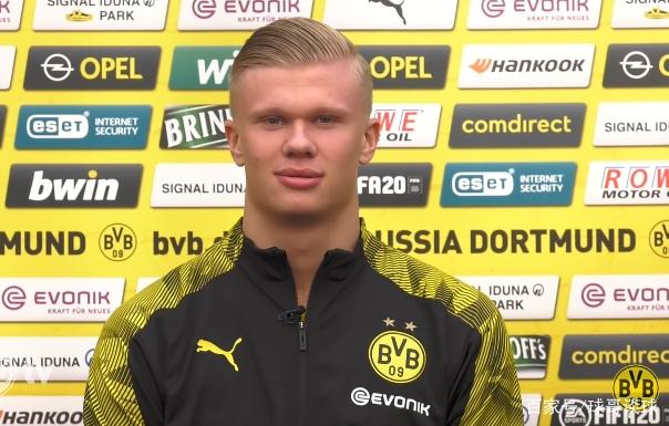 巴媒：内马尔已向教练与队友致歉，承认自己行为过激（巴西媒体：内马尔向主帅和队友道歉，称自己举动过火）