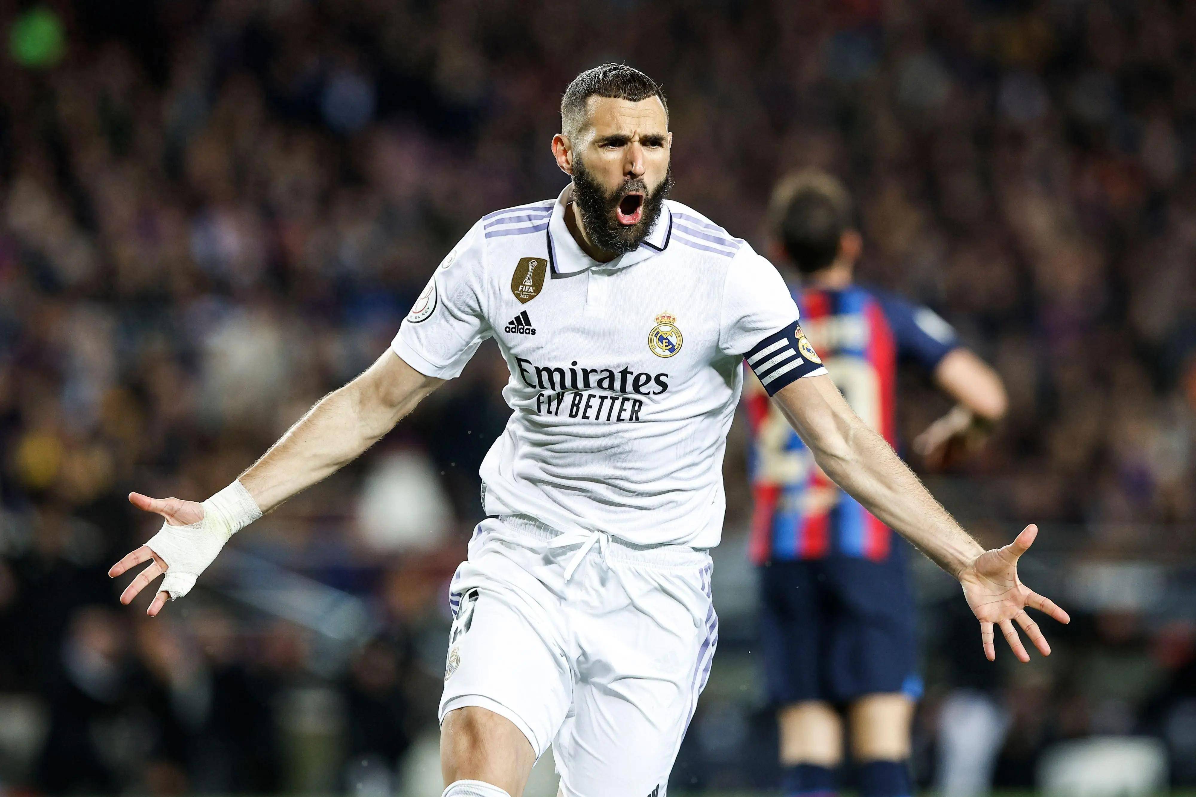 记者：中超收官战赛后，西海岸将为邵佳一举办告别仪式（记者称中超末轮结束后，西海岸将为邵佳一举行告别仪式）