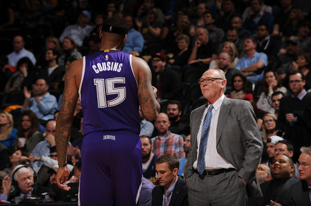 表现送上掌 表现送上掌